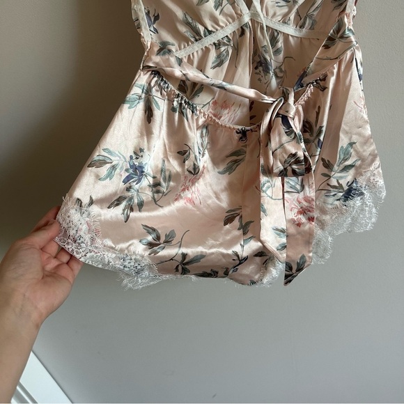 3/$20⚡️ Pink Floral Lace Trim Romper One Piece Teddy Lingerie Open Back Shein - Picture 10 of 12